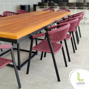 mesa e cadeira